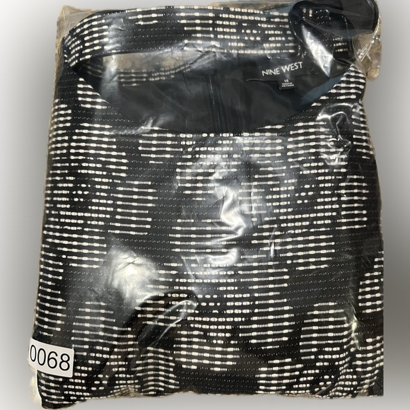 NINE WEST FIT AND FLAIR GORGEOUS DRESS,  SIZE:14 BUST:20.5”,  WAIST:17.5” - Picture 14 of 14